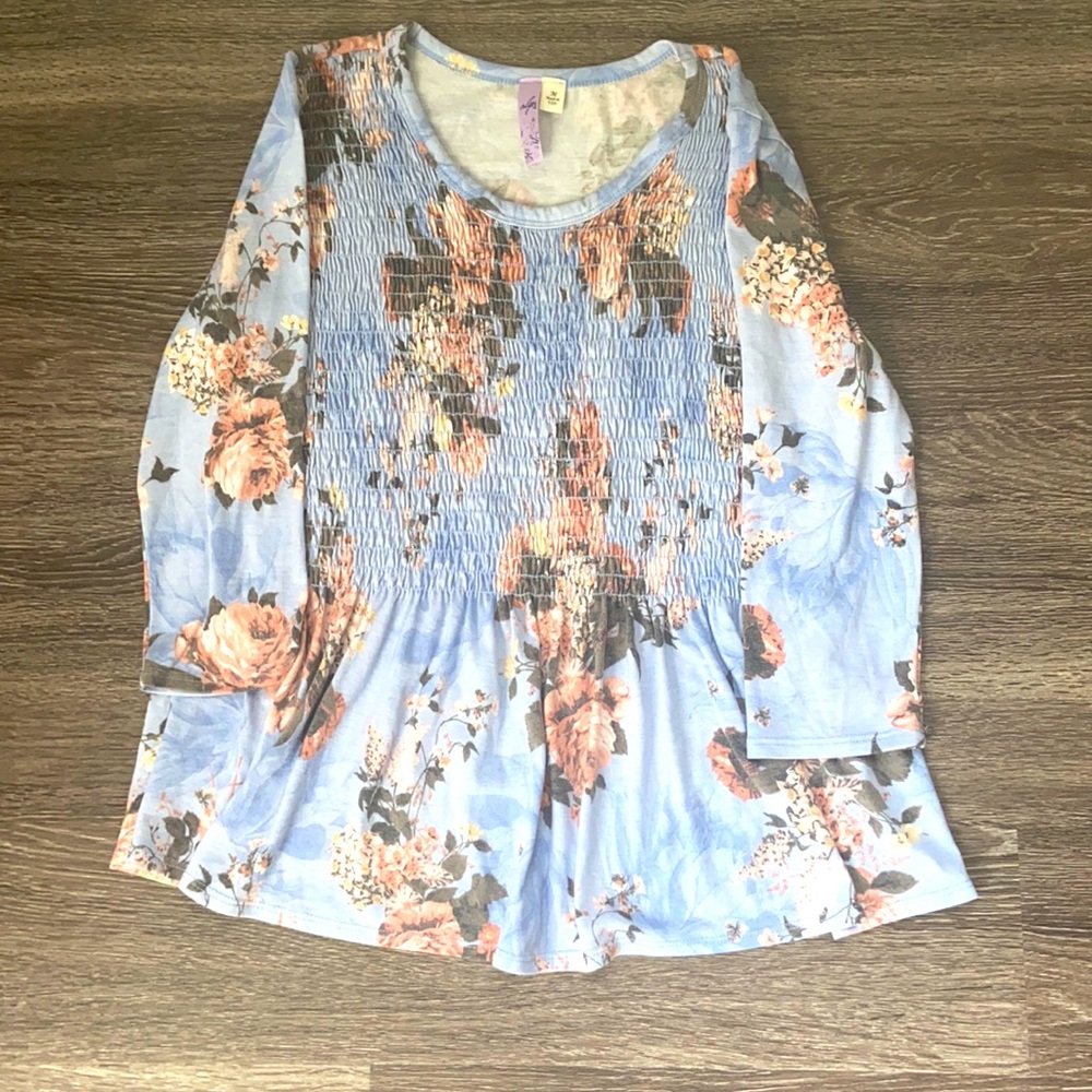 Women’s mid sleeve top